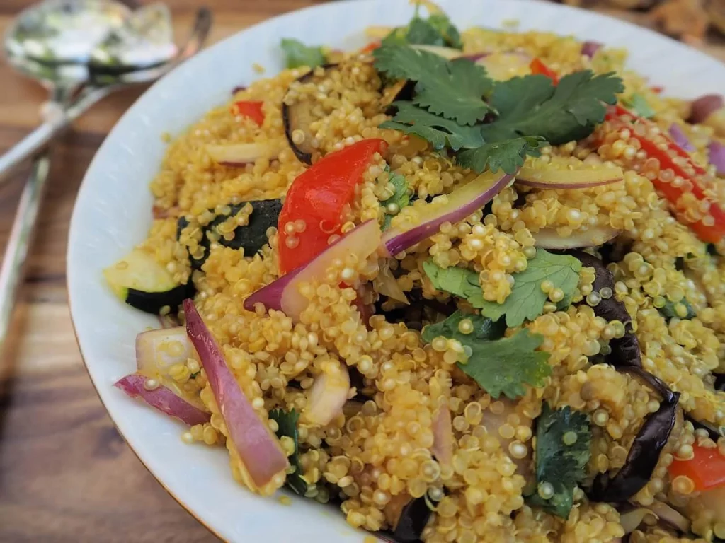 recepty diétna večera Quinoa s grilovanou zeleninou a fazuľami