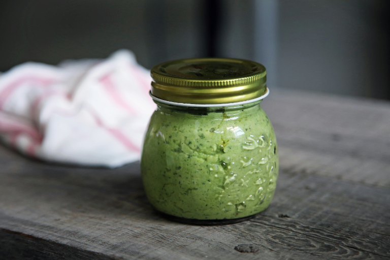 cesnakove vyhonky pesto